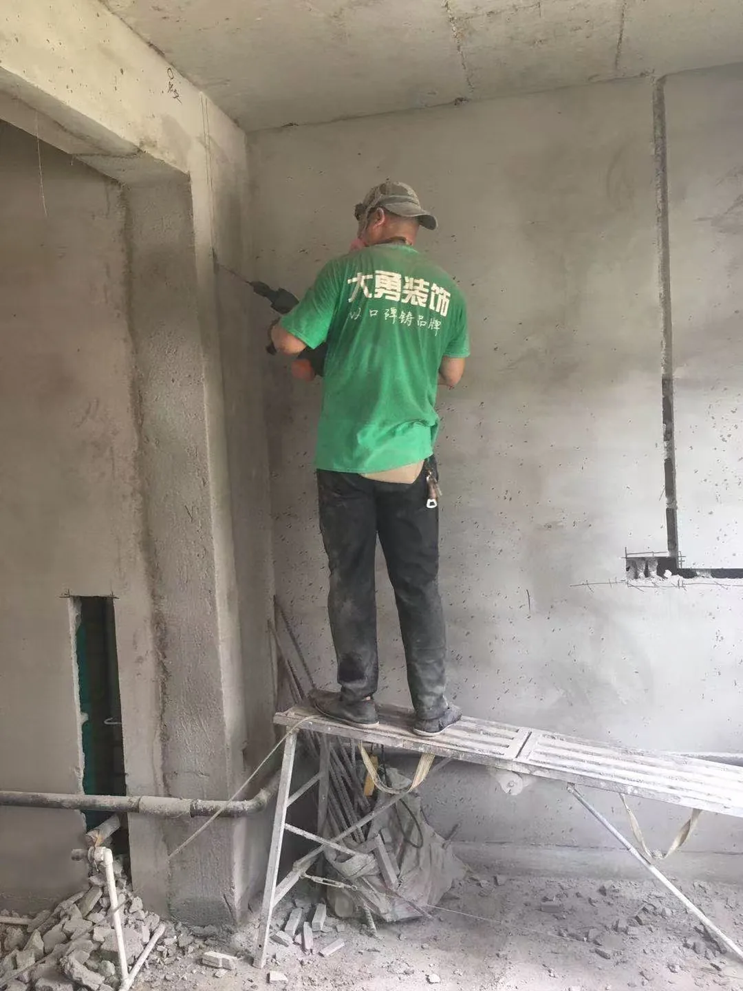 瓦房店二手房厨卫与基础问题翻新过程记录6